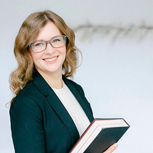 Daria Grabchuk - Ліцензований канадський імміграційний консультант.