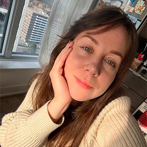 Olena Savchenko - Засновниця і редактор сайту UAmedia.ca