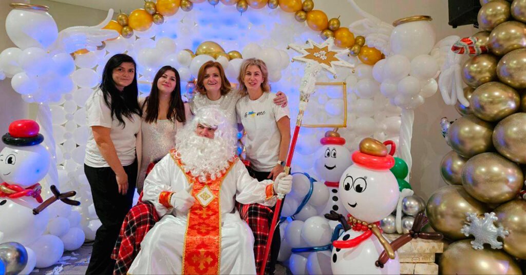 Команда волонтерів Торонто. Фото з ФБ сторінки Ivanna Che's.