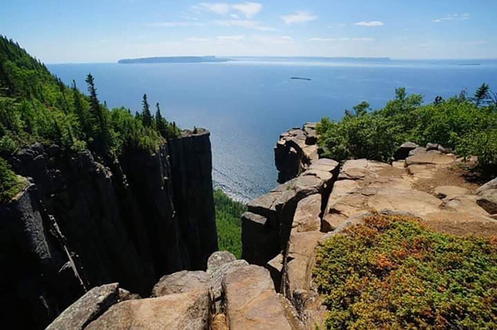 Весняні канікули в Онтаріо: краєвид Sleeping Giant Provincial Park