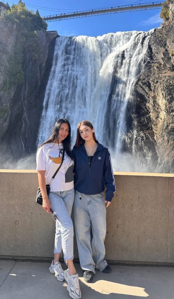 Робота підлітків у Канаді: Марія Сільченкова з мамою Інною у провінції Квебек