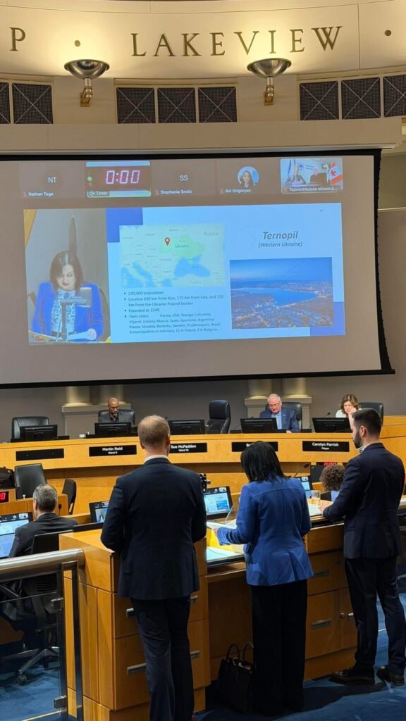 Засідання міської ради Міссісаґи, на якому презентують Тернопіль як майбутнє місто-побратим.